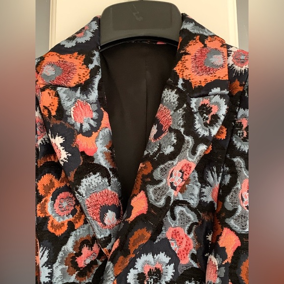 Theory Equestrian blazer in floral jacquard - Picture 4 of 15